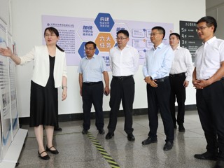 淮北市委副书记、代市长黄韡来校调研